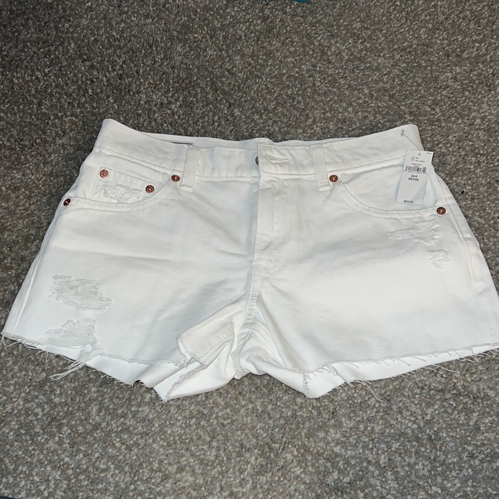 NEW Gap Petite 25/0 Low Rise Stride White Short